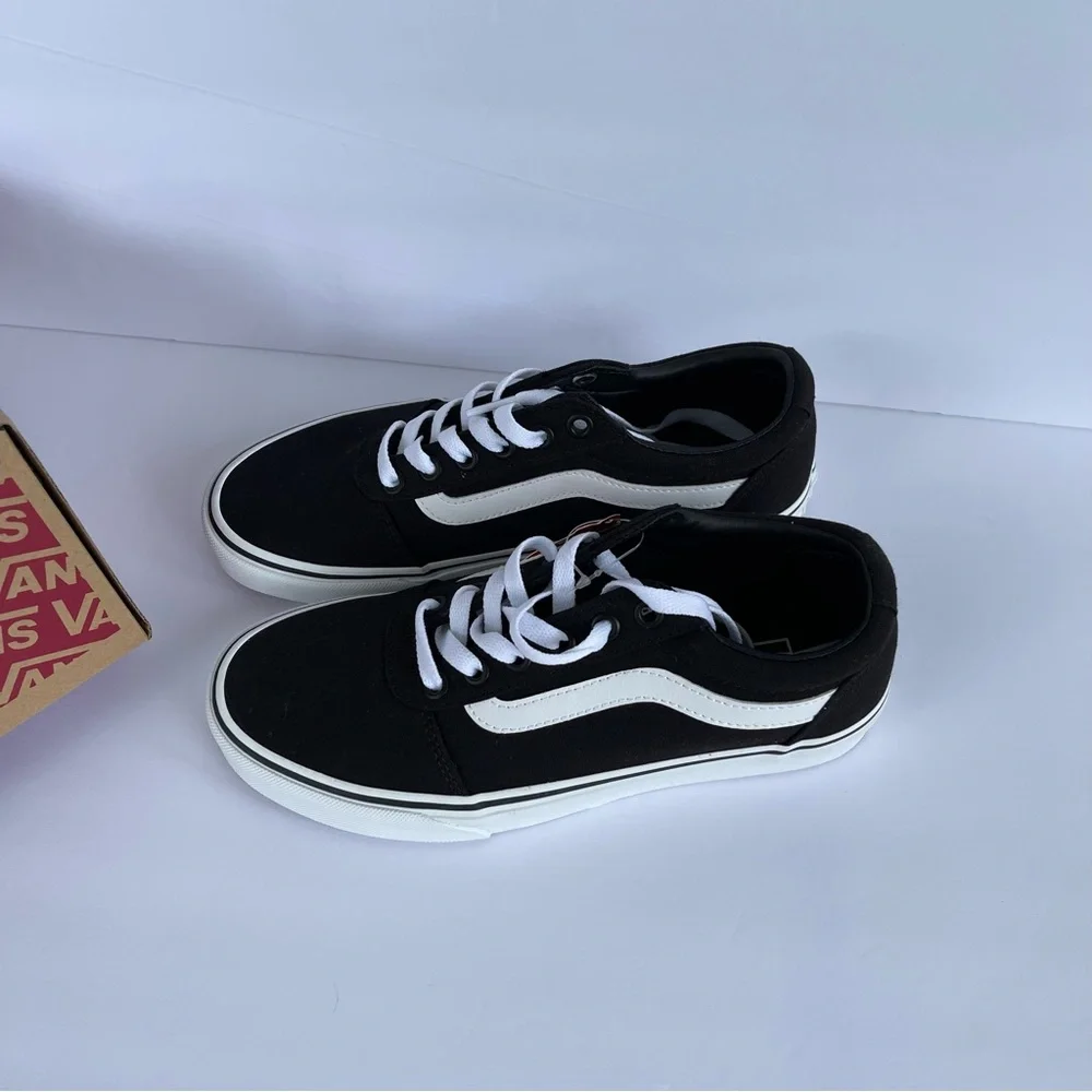 NWT Vans Ward Women’s Black White Sneakers Size 6.5 - Picture 4 of 9